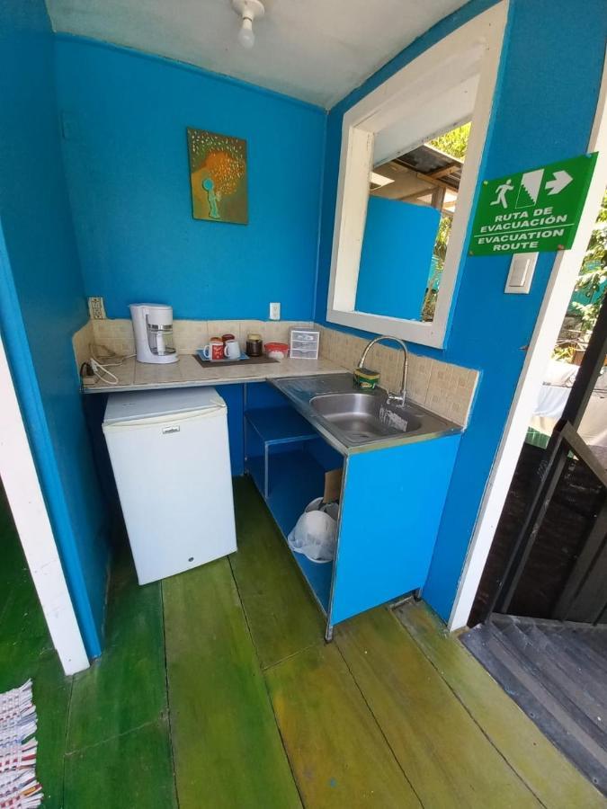Bed and Breakfast Donde Familia Manito Paquera Exterior foto